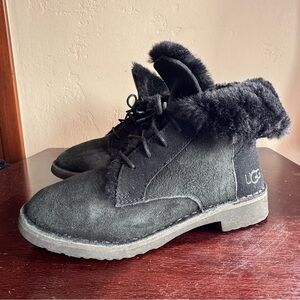 UGG Quincy Black Sheepskin Cuffable Winter Boots